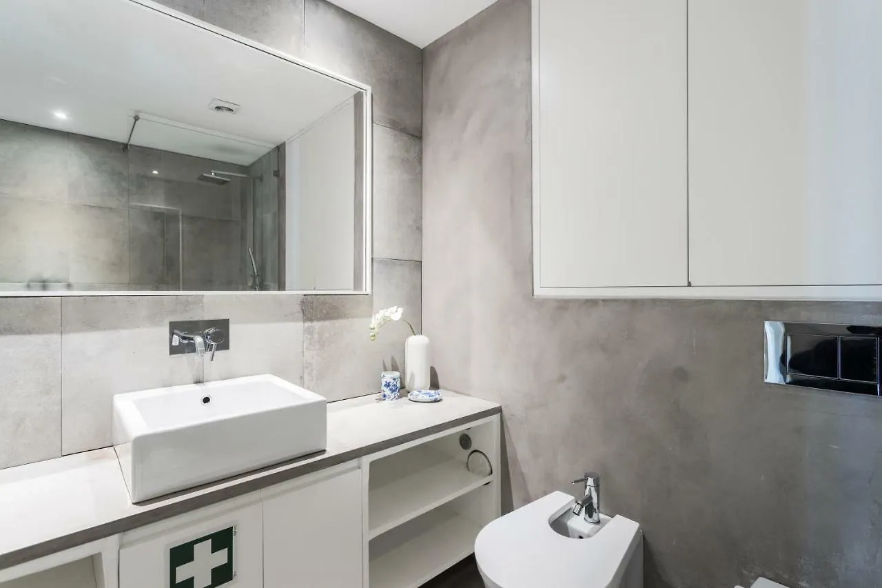 Alfama Blue Studio Loft Apartment - By Lu Holidays Lisbon