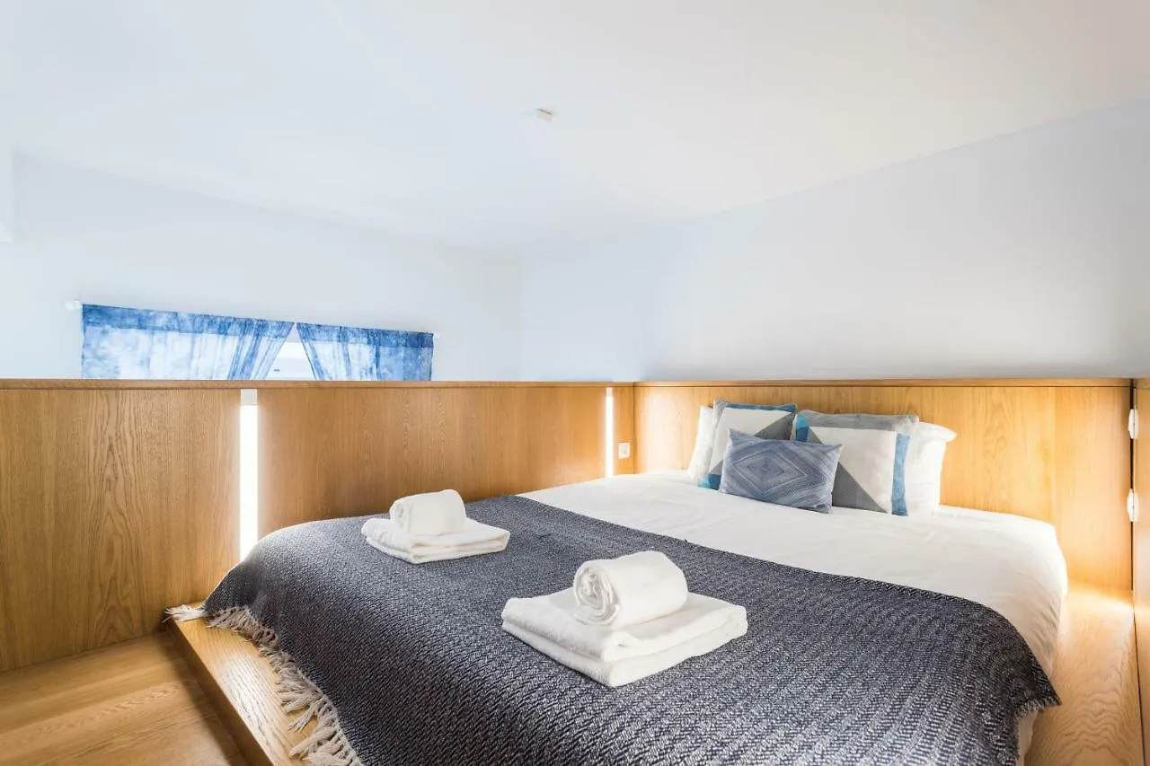 Alfama Blue Studio Loft Apartment - By Lu Holidays Lisbon